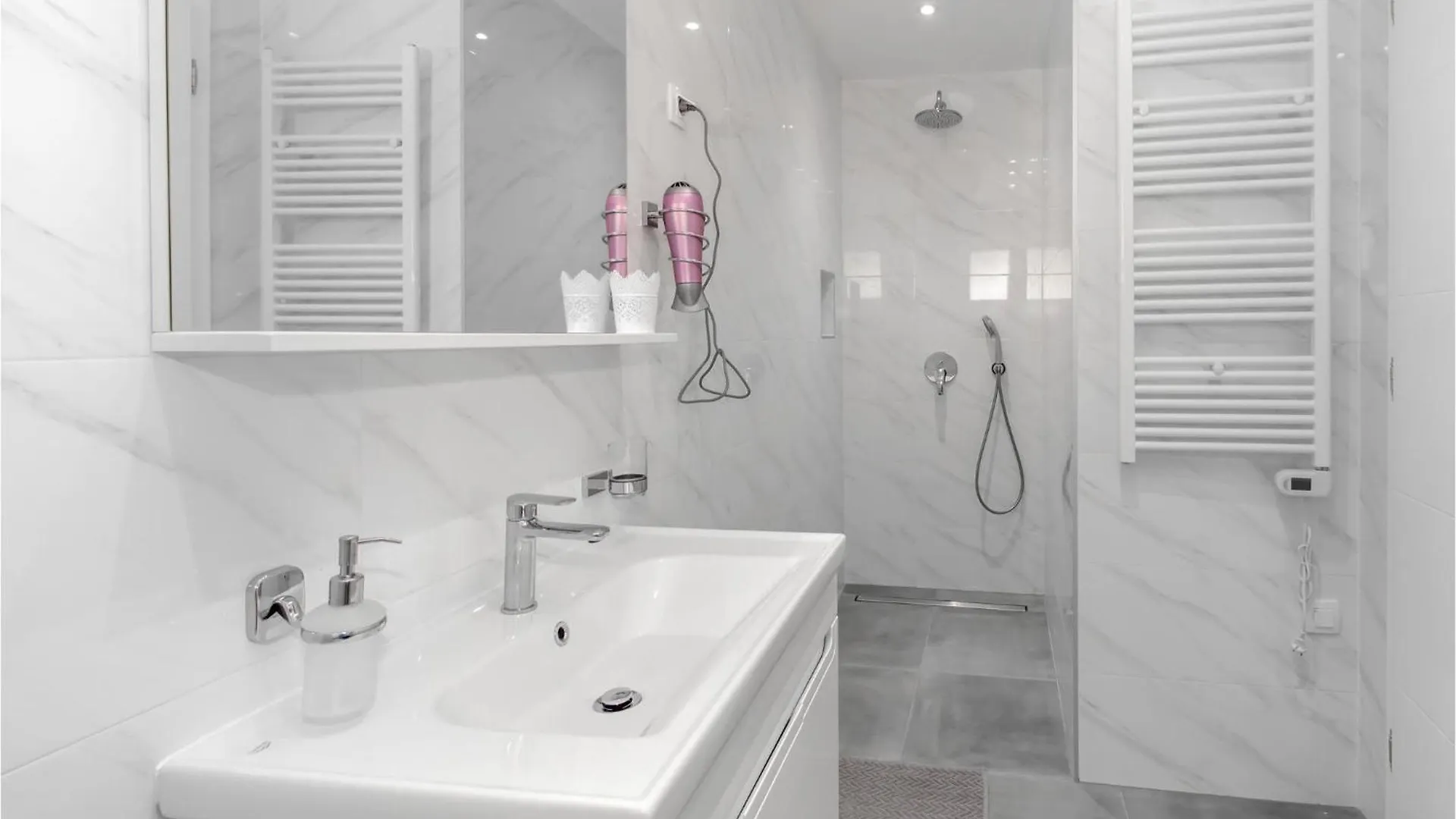 Beautiful Home In Dramalj With Jacuzzi Tatil Evi