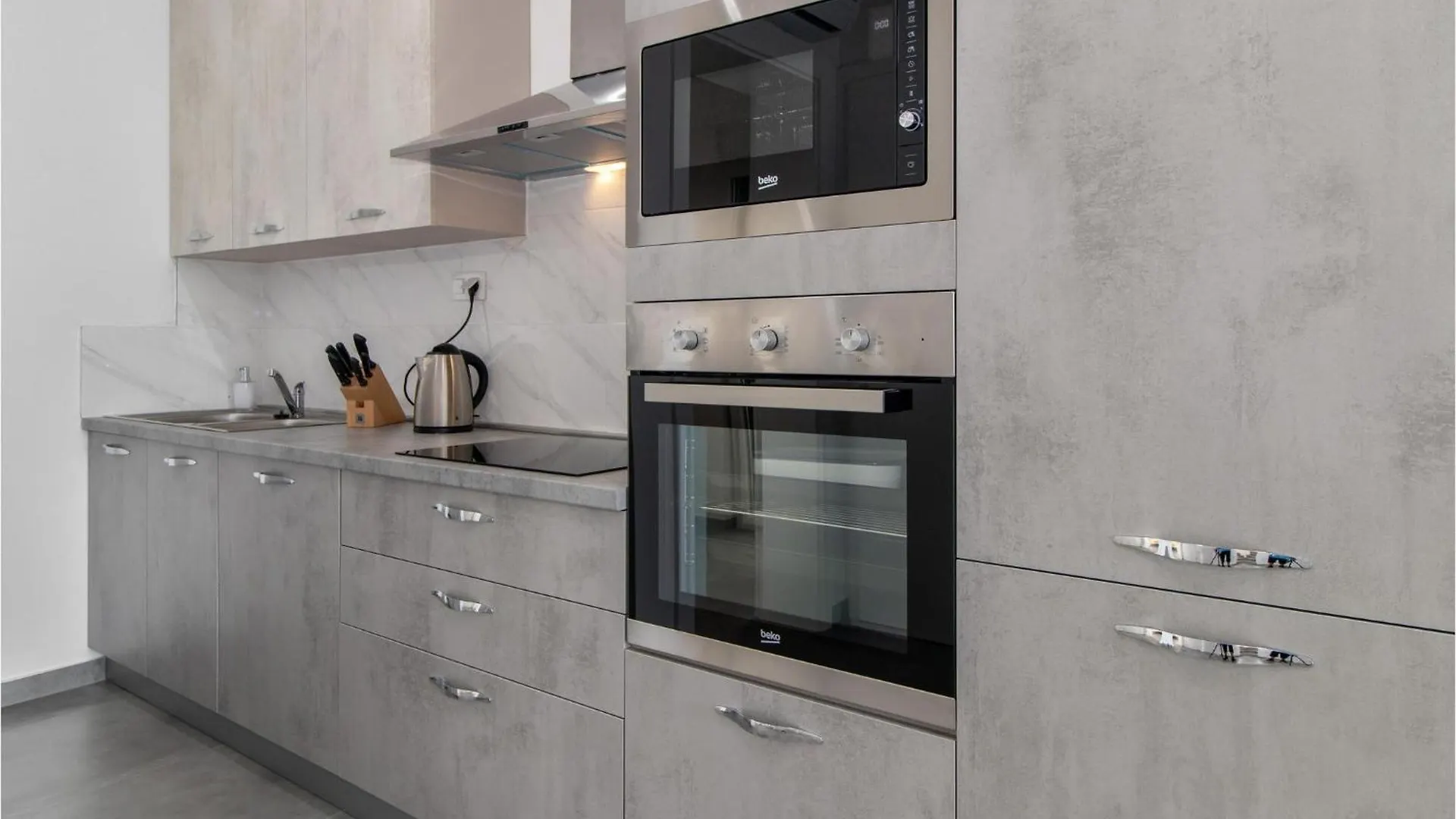 Beautiful Home In Dramalj With Jacuzzi