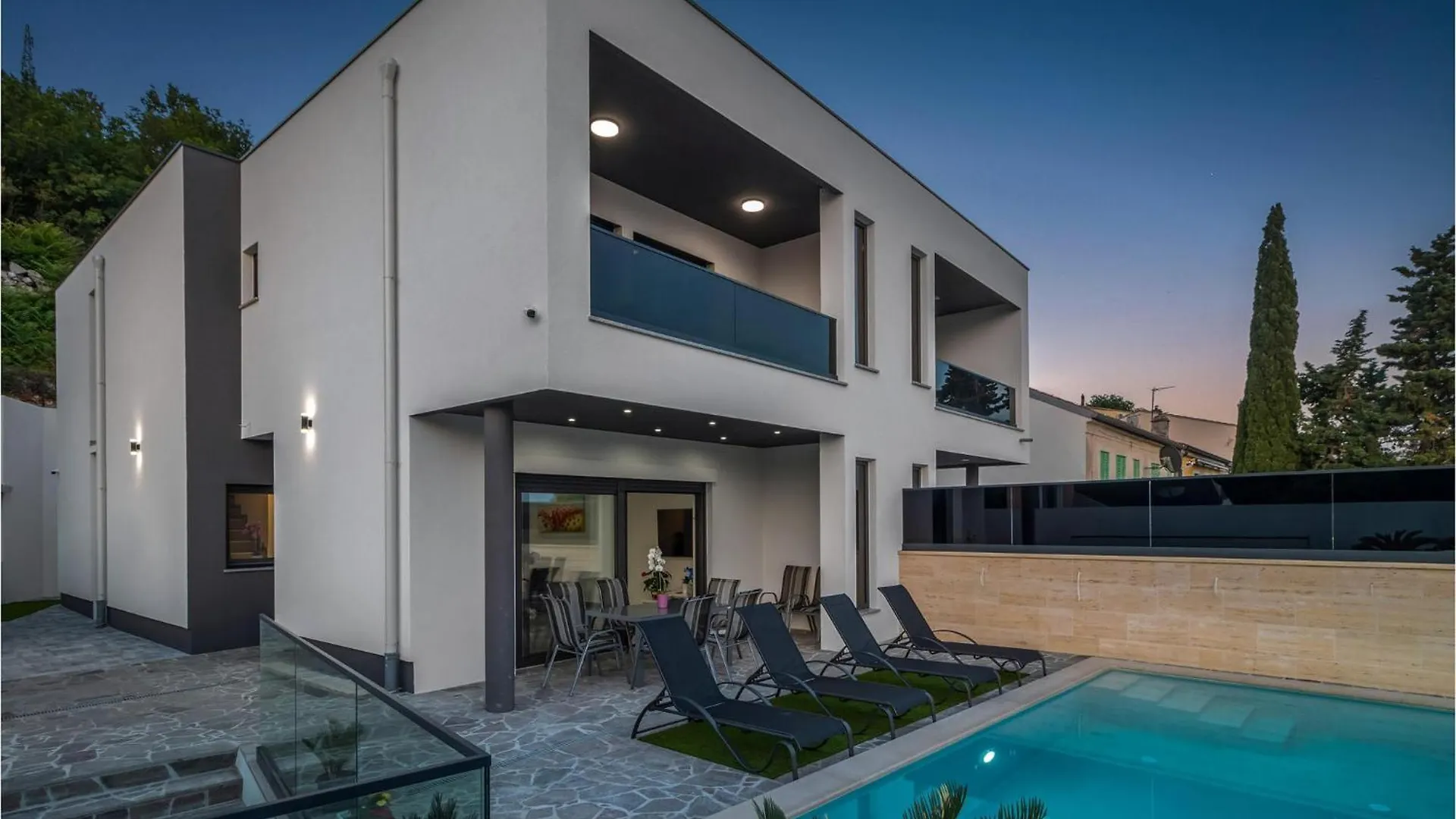 Beautiful Home In Dramalj With Jacuzzi Croatia
